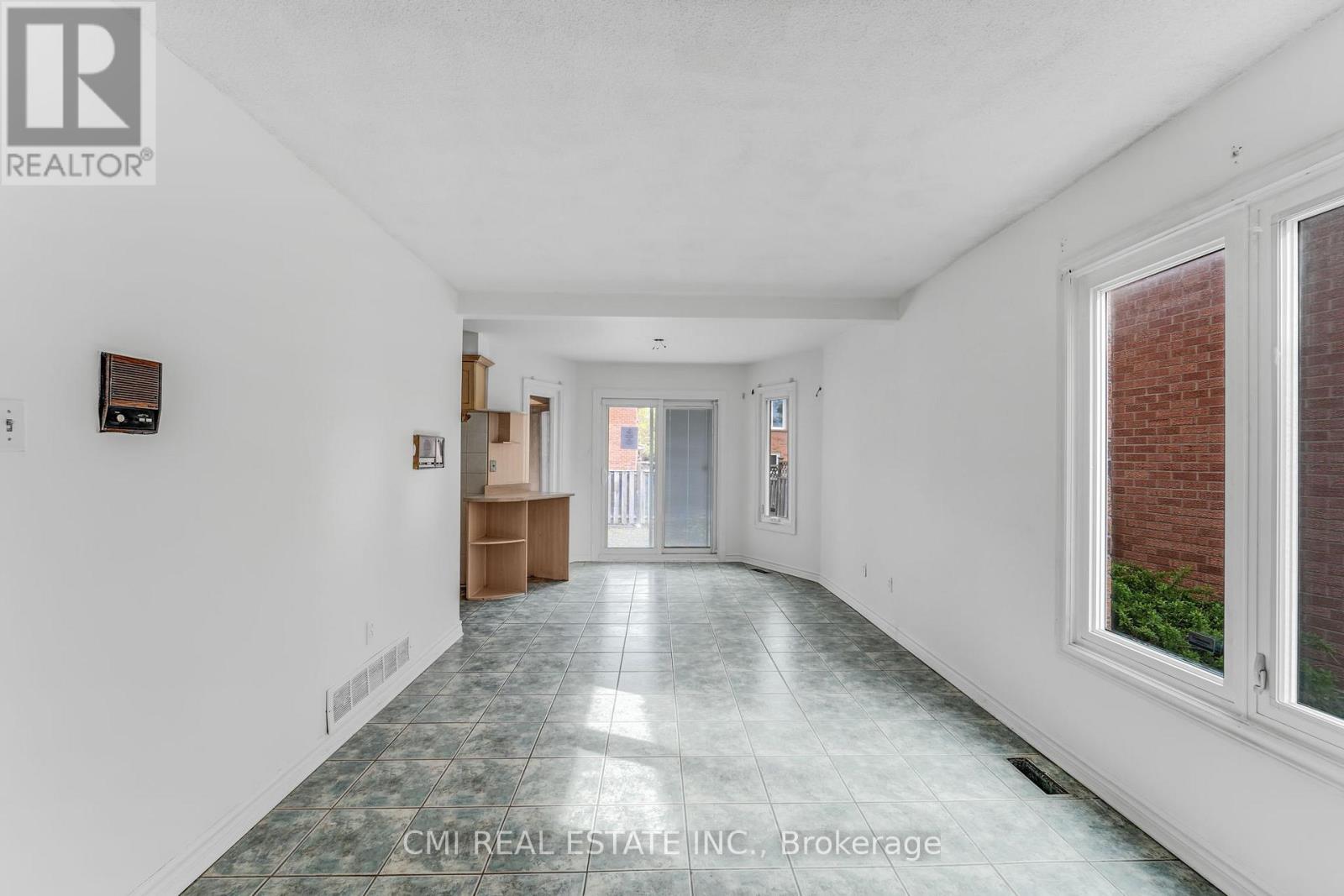 109 Valleymede Drive, Richmond Hill, Ontario  L4B 1T6 - Photo 11 - N12720838