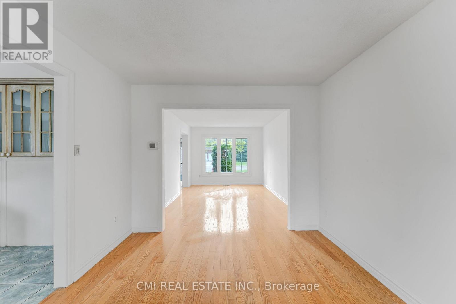 109 Valleymede Drive, Richmond Hill, Ontario  L4B 1T6 - Photo 9 - N12720838