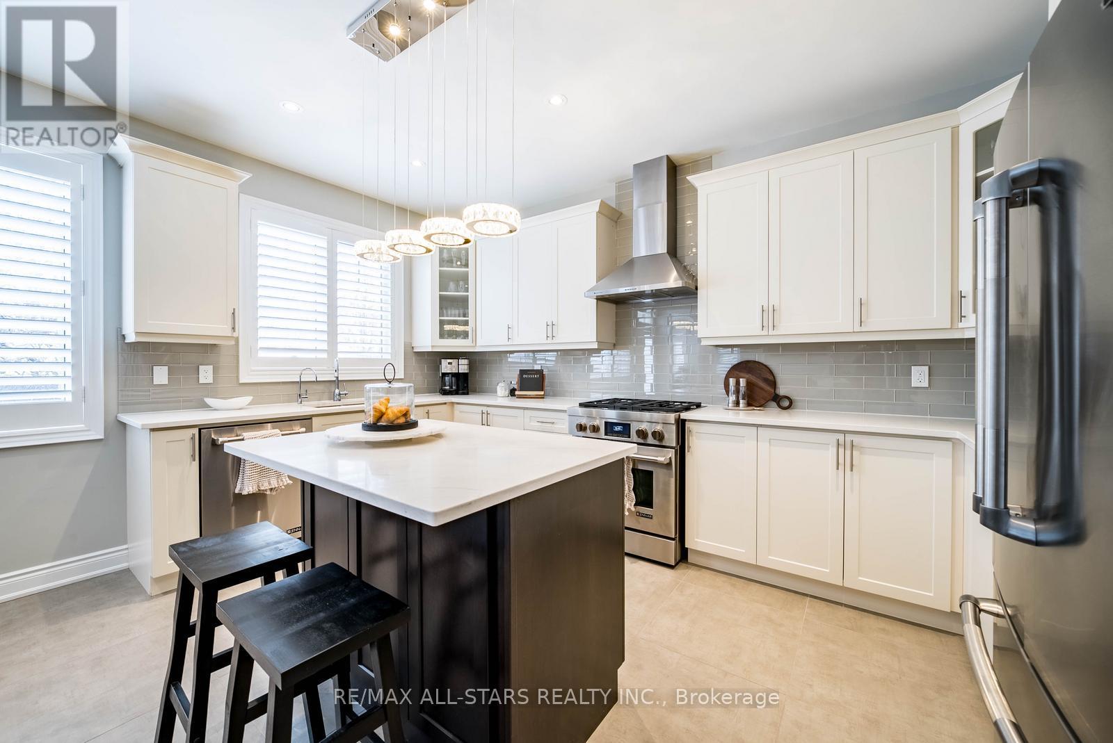 252 Glad Park Avenue, Whitchurch-Stouffville, Ontario  L4A 1X1 - Photo 16 - N12720864