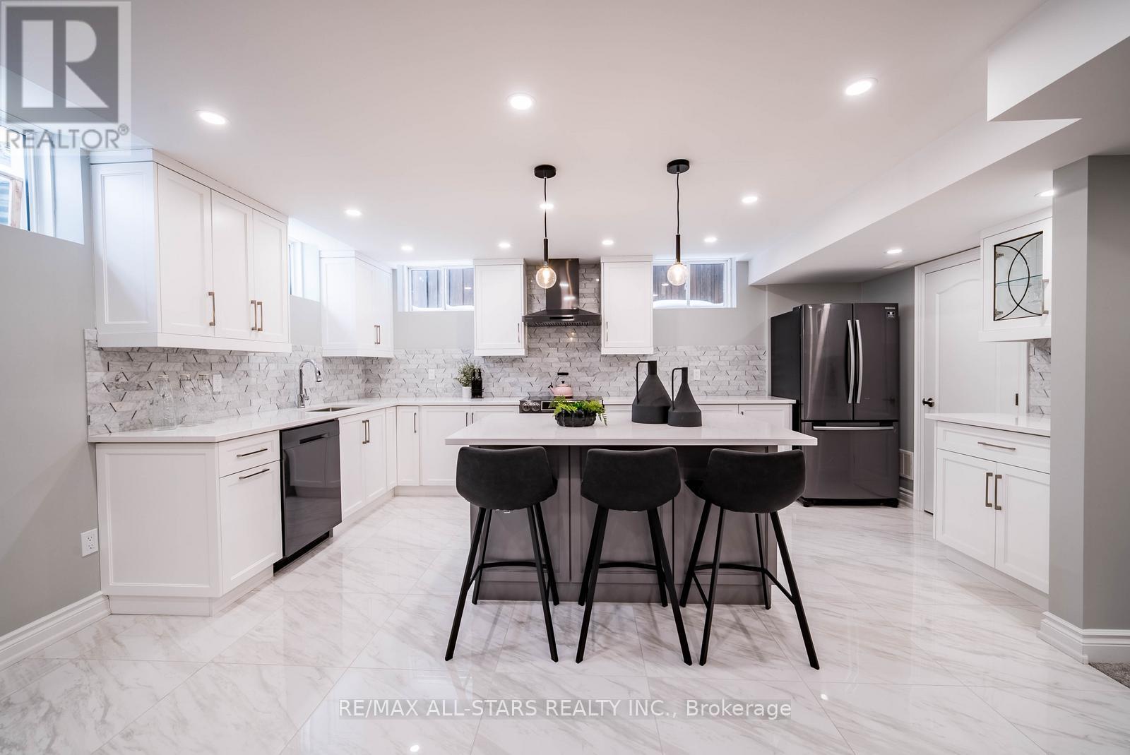 252 Glad Park Avenue, Whitchurch-Stouffville, Ontario  L4A 1X1 - Photo 43 - N12720864