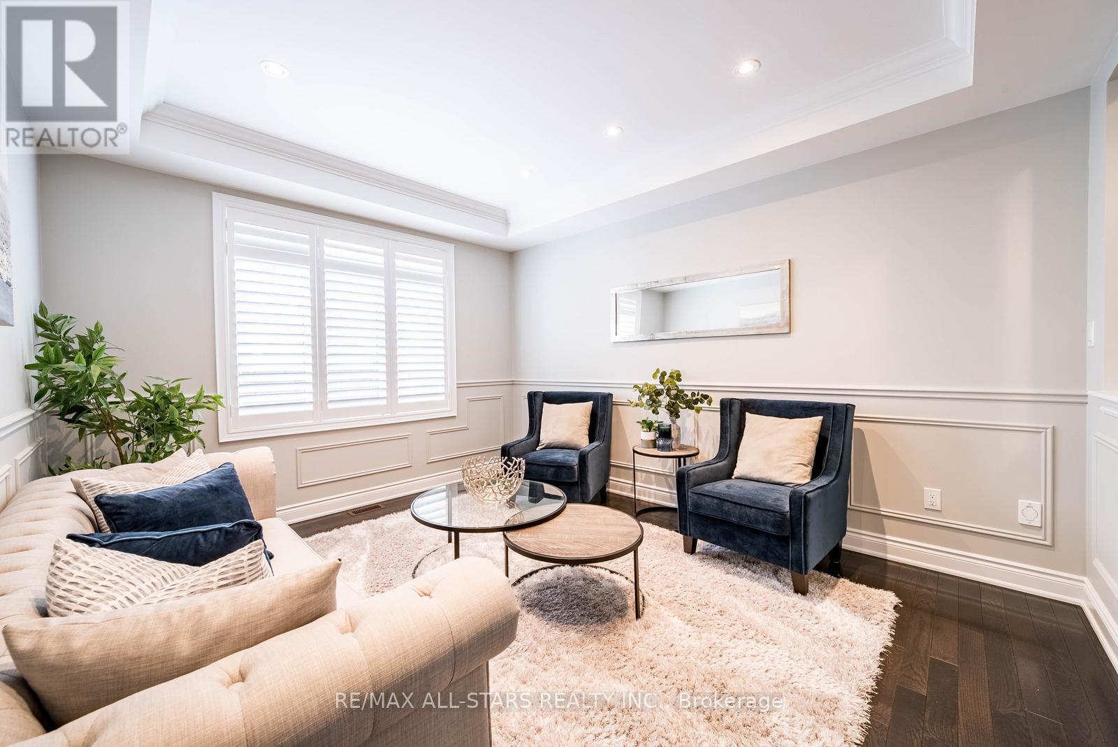 252 Glad Park Avenue, Whitchurch-Stouffville, Ontario  L4A 1X1 - Photo 9 - N12720864