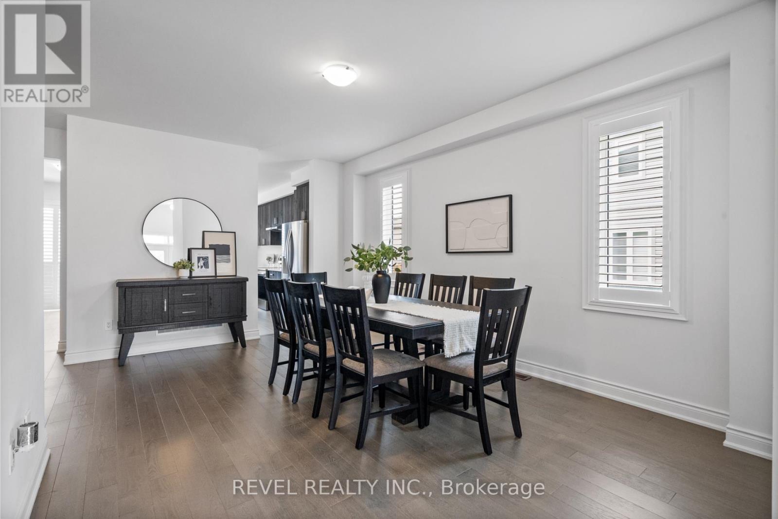 12 Emerald Street, Wasaga Beach, Ontario  L9Z 0K8 - Photo 2 - S12720774