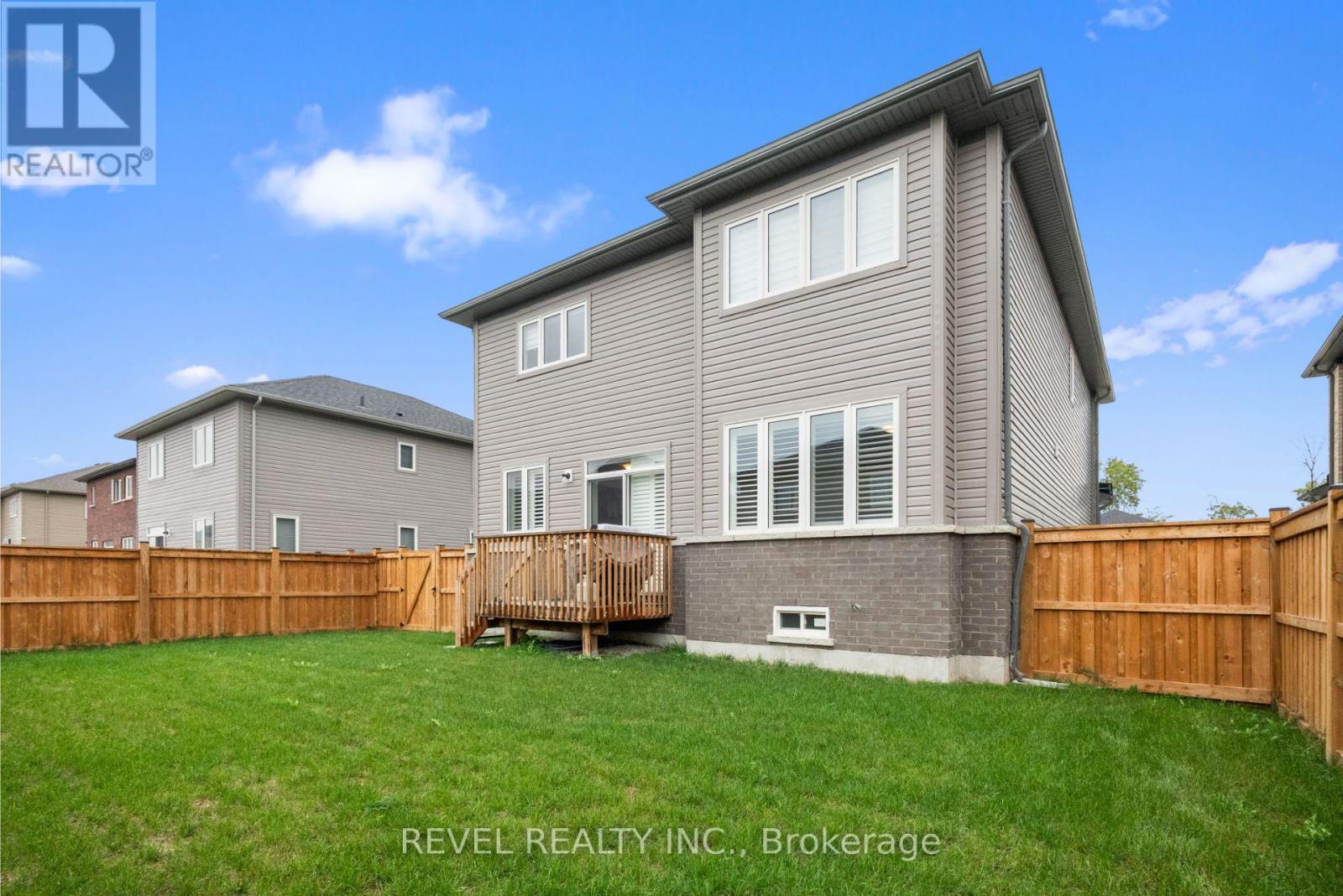 12 Emerald Street, Wasaga Beach, Ontario  L9Z 0K8 - Photo 41 - S12720774