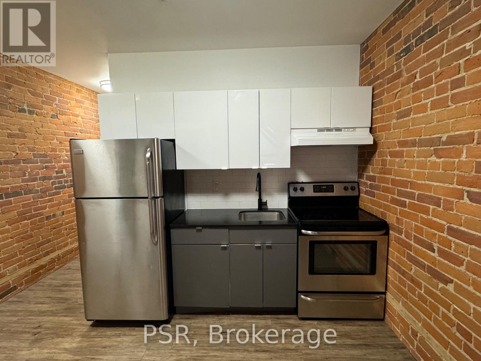213 - 2870 Dundas Street W, Toronto, Ontario  M6P 1Y8 - Photo 5 - W12673254