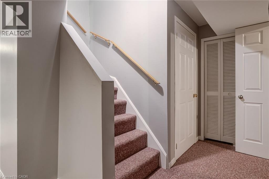 2055 Hunters Wood Drive, Burlington, Ontario  L7M 2T9 - Photo 36 - 40800251