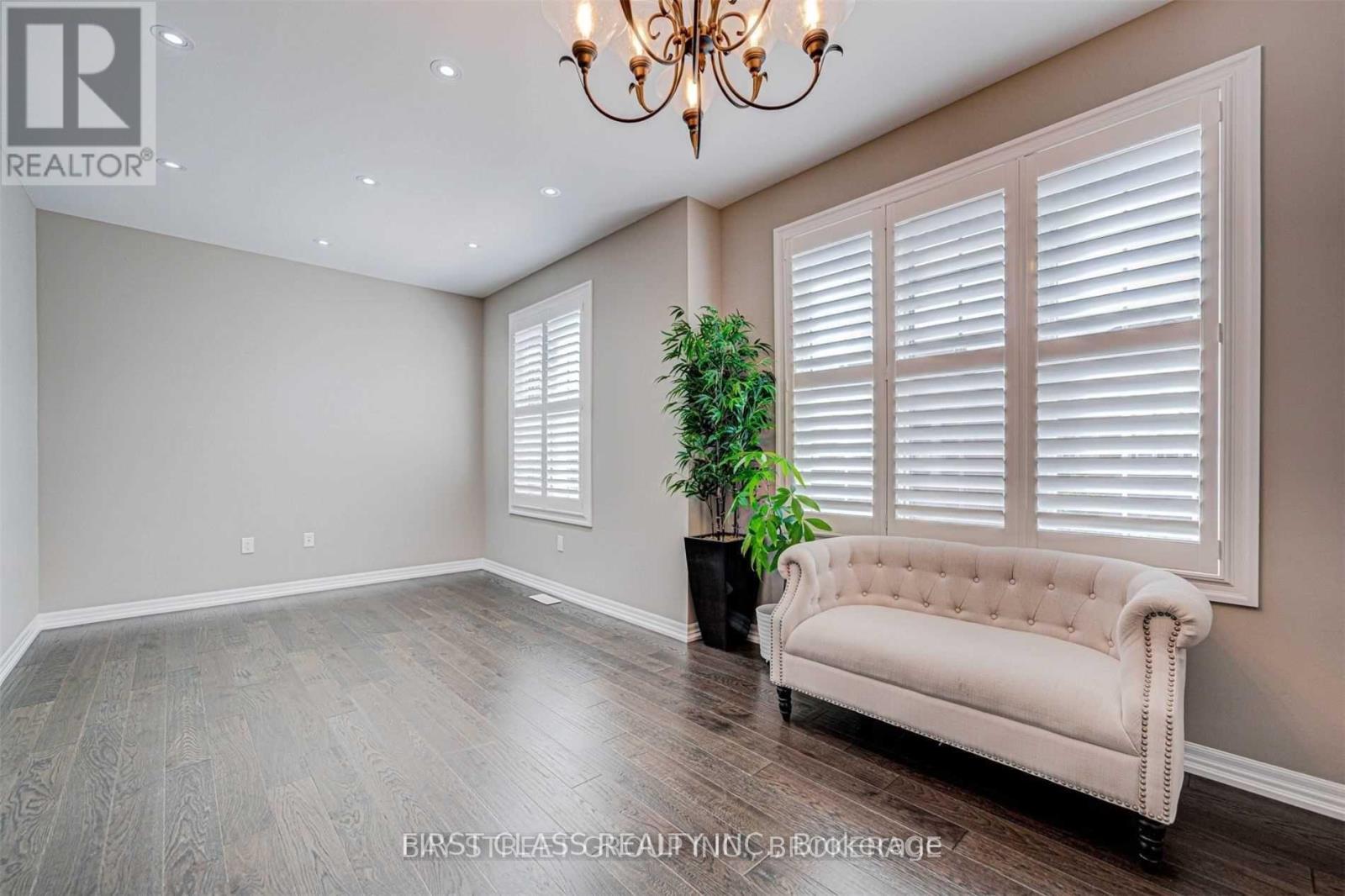 3351 Carding Mill Trail, Oakville, Ontario  L6M 0T1 - Photo 12 - W12720710