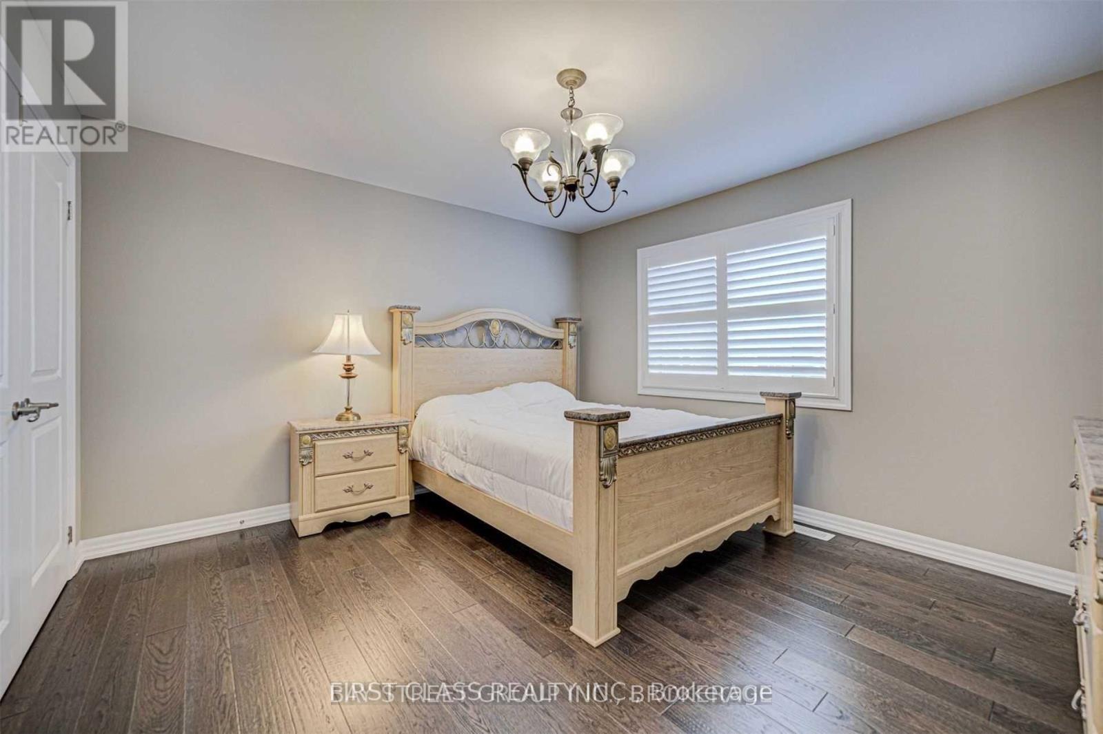 3351 Carding Mill Trail, Oakville, Ontario  L6M 0T1 - Photo 16 - W12720710