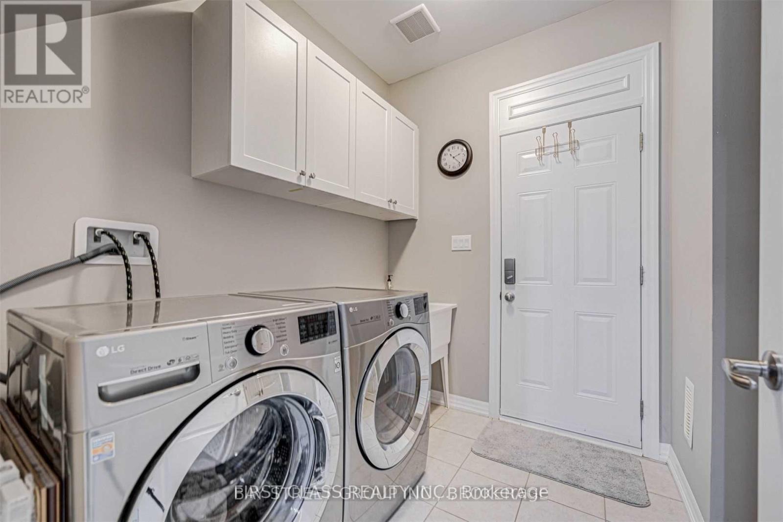 3351 Carding Mill Trail, Oakville, Ontario  L6M 0T1 - Photo 26 - W12720710