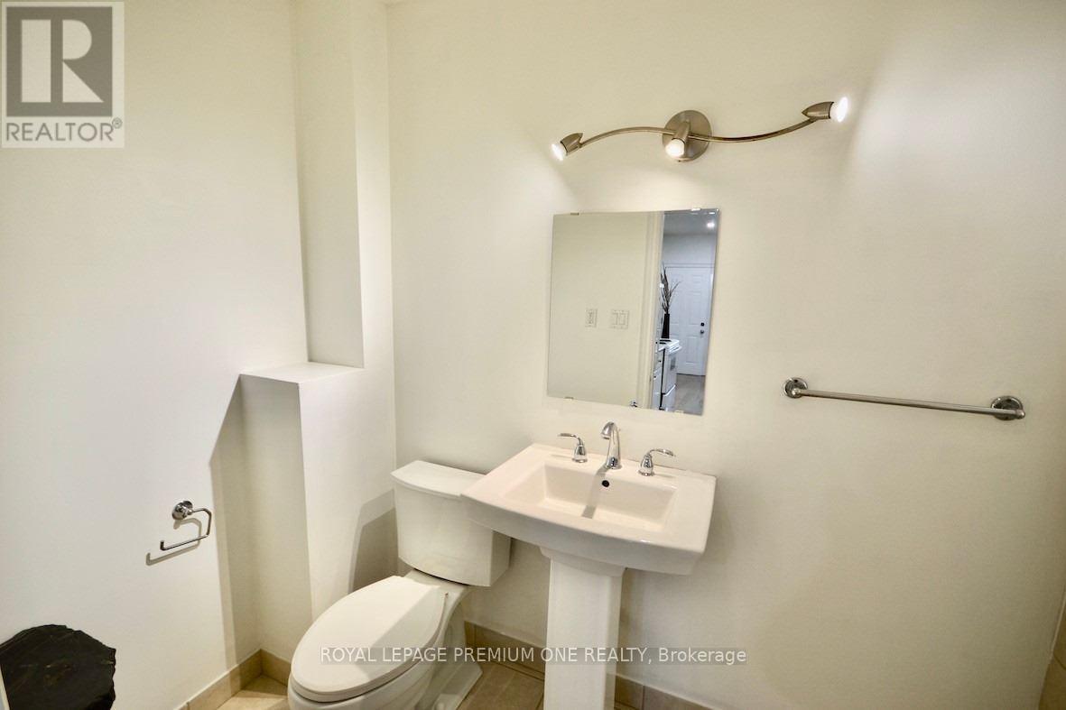 C - 312 Rustic Road, Toronto, Ontario  M6L 1W5 - Photo 9 - W12720718