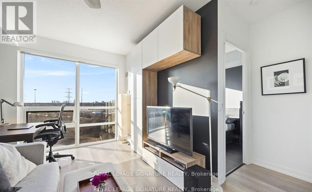 1004 - 16 Brookers Lane, Toronto, Ontario  M8V 0A5 - Photo 5 - W12720746