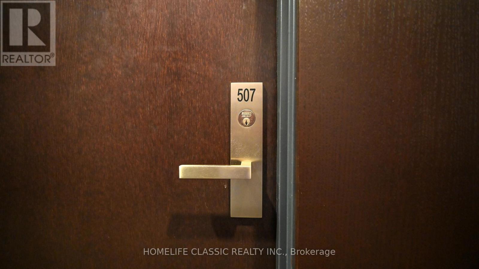 507 - 55 Speers Road, Oakville, Ontario  L6K 0H9 - Photo 3 - W12720798