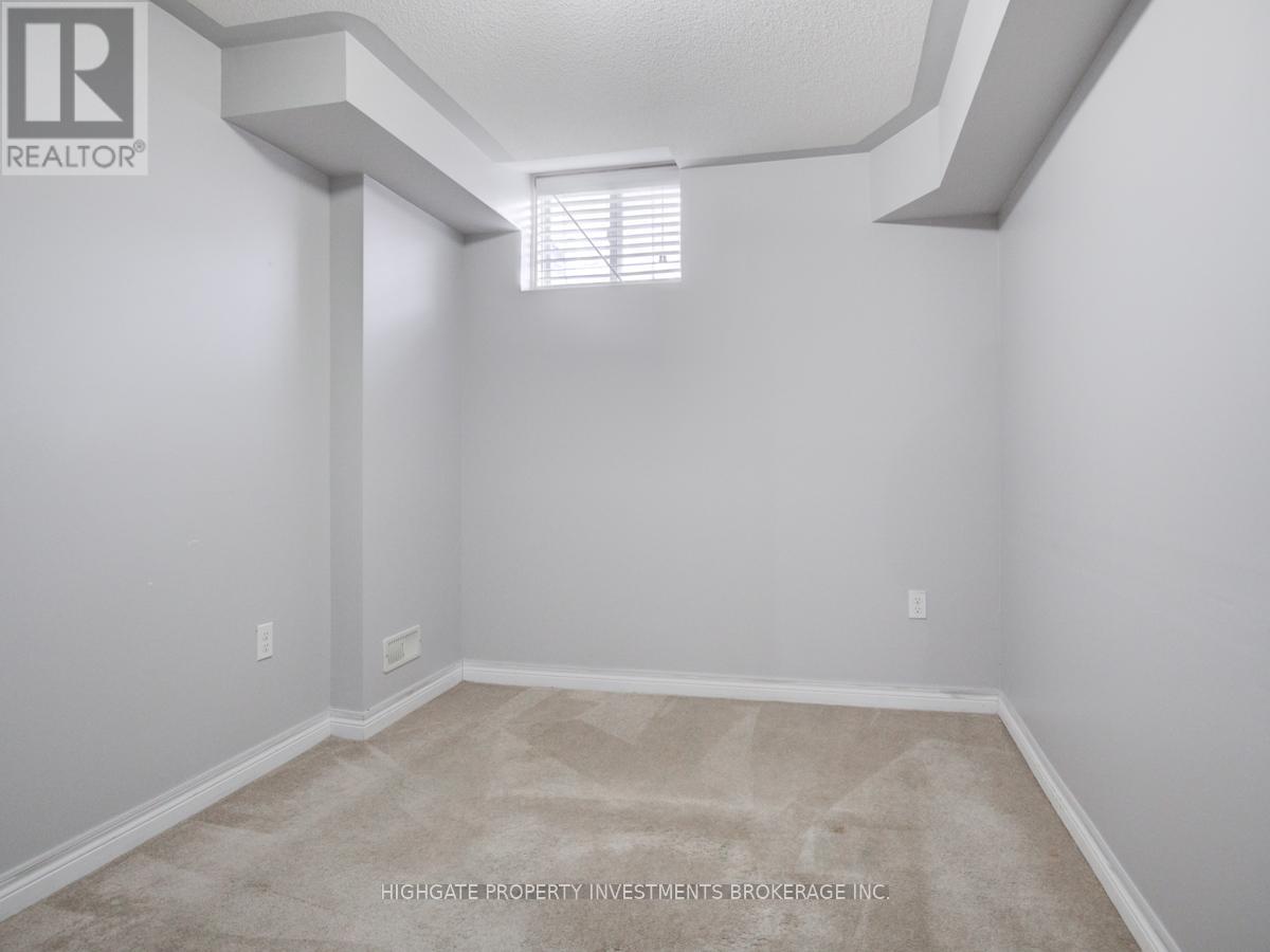 12 Frenchpark Circle, Brampton, Ontario  L6X 0Y5 - Photo 25 - W12720802