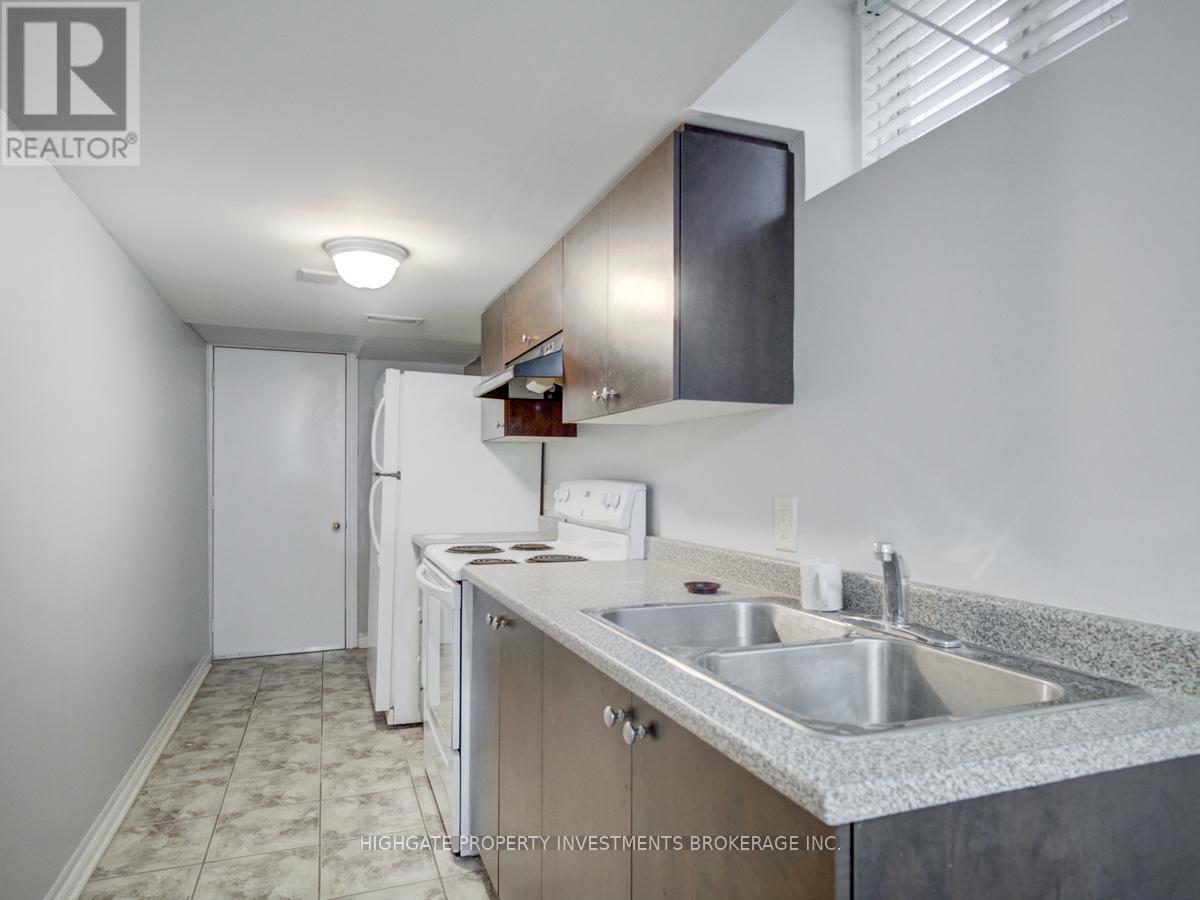 12 Frenchpark Circle, Brampton, Ontario  L6X 0Y5 - Photo 28 - W12720802