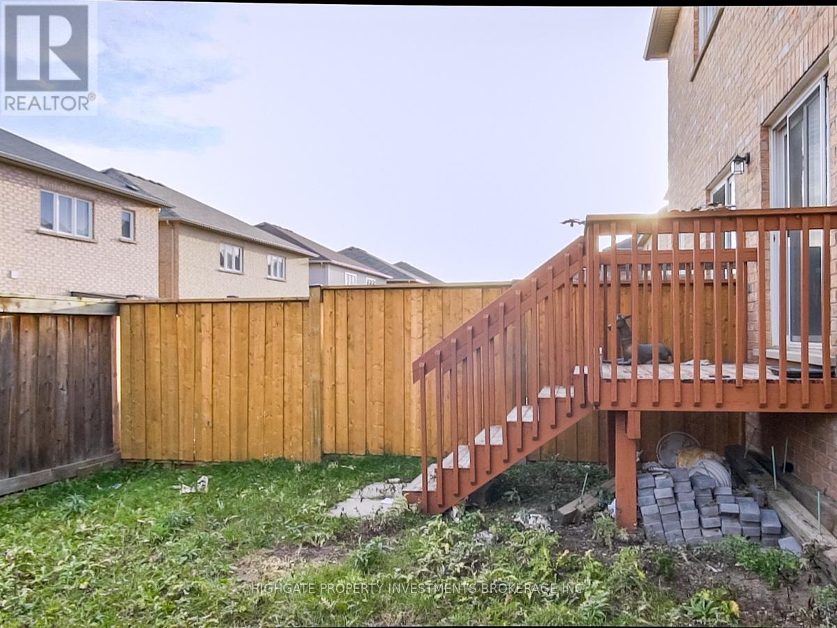 12 Frenchpark Circle, Brampton, Ontario  L6X 0Y5 - Photo 30 - W12720802