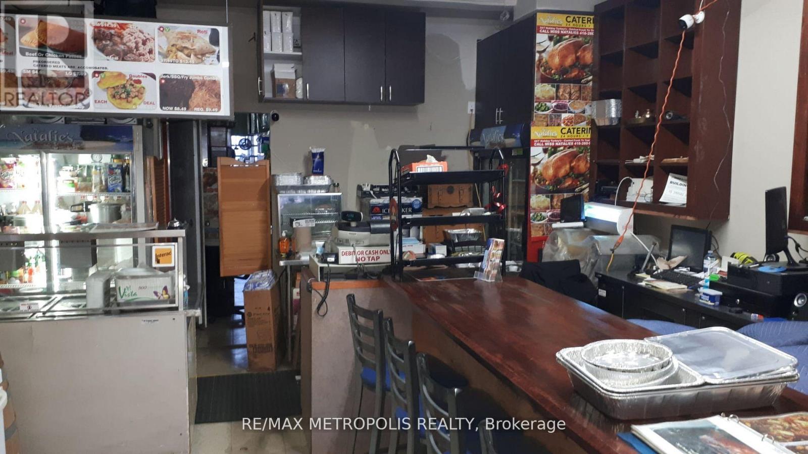 5118 Dundas Street W, Toronto, Ontario  M9A 1C2 - Photo 3 - W12720826