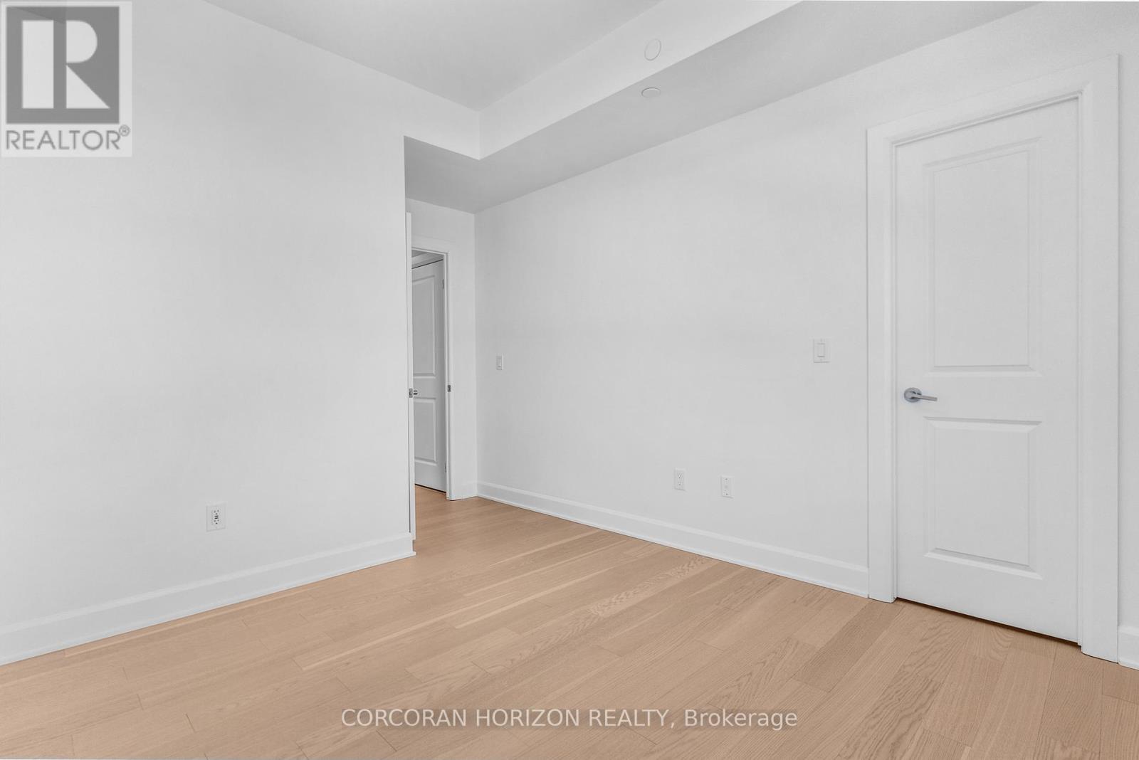 1807 - 3240 William Coltson Avenue, Oakville, Ontario  L6H 8C8 - Photo 11 - W12720828