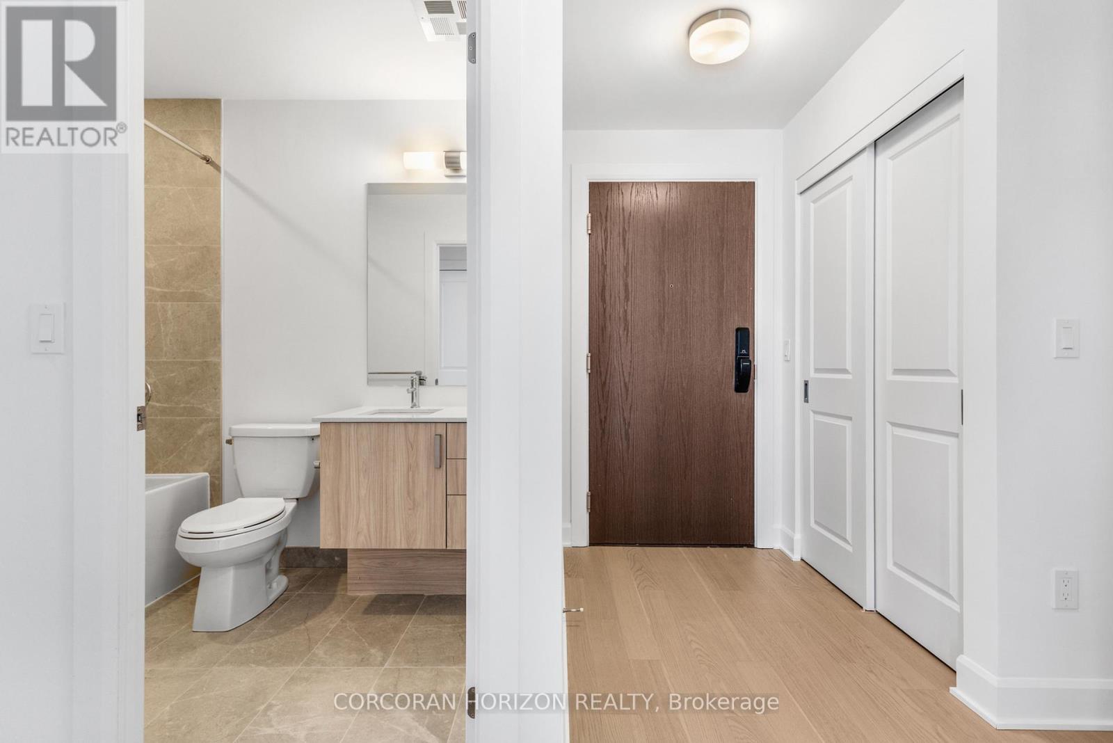 1807 - 3240 William Coltson Avenue, Oakville, Ontario  L6H 8C8 - Photo 5 - W12720828