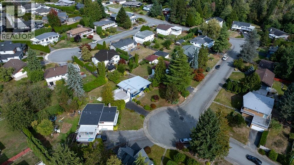 Listing Picture 15 of 20 : 3345 CARDINAL DRIVE, Burnaby / 本拿比 - 魯藝地產 Yvonne Lu Group - MLS Medallion Club Member