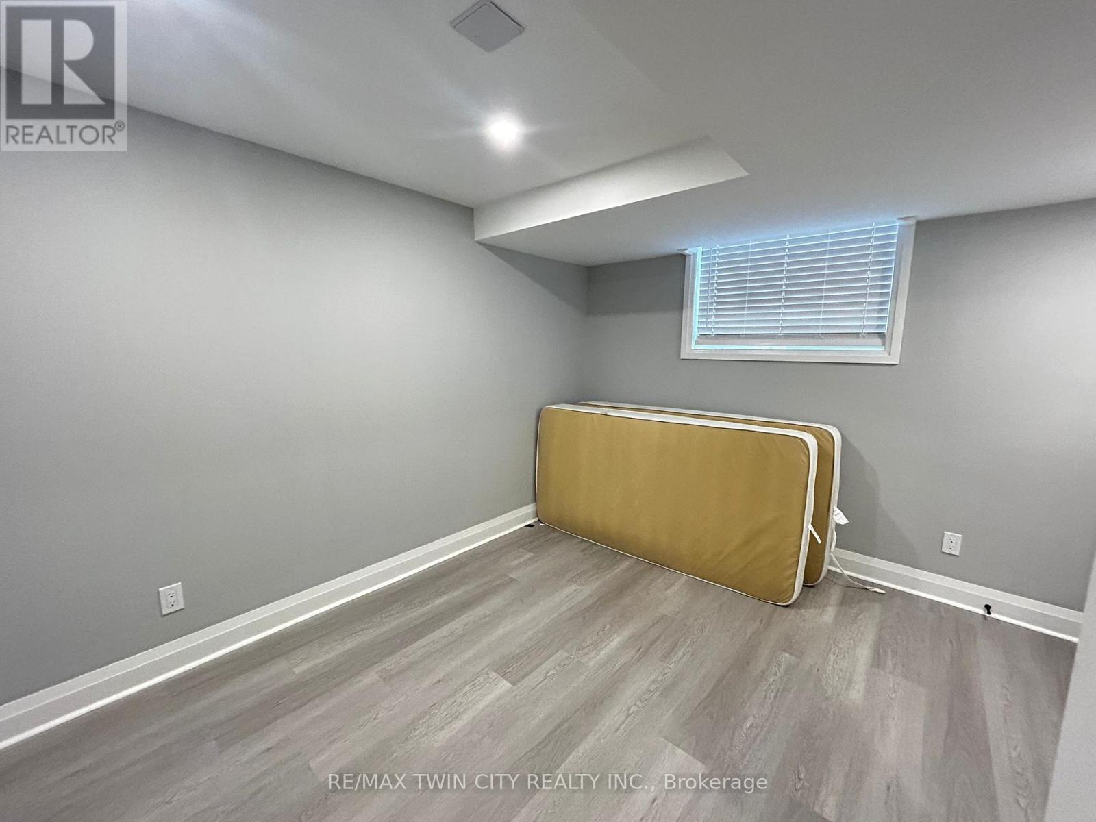 186 Blair Creek Drive, Kitchener, Ontario  N2P 0G1 - Photo 13 - X12720858