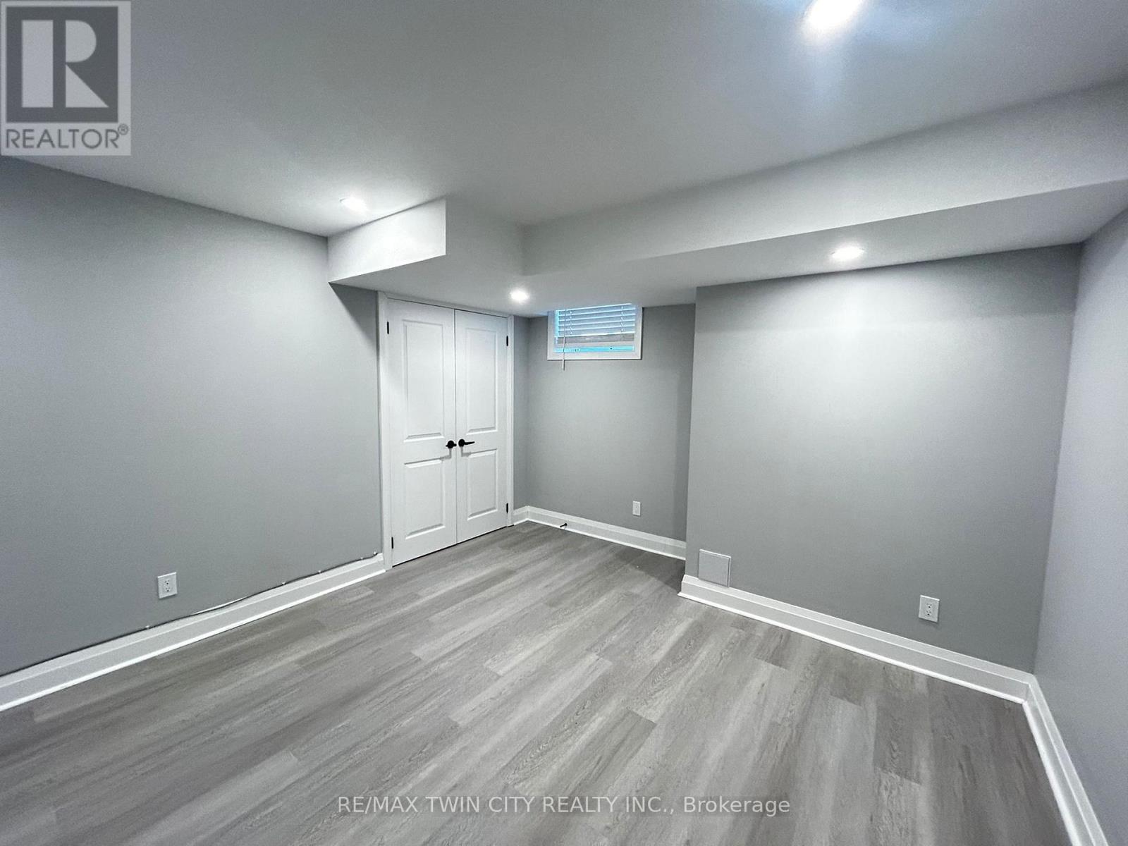 186 Blair Creek Drive, Kitchener, Ontario  N2P 0G1 - Photo 6 - X12720858