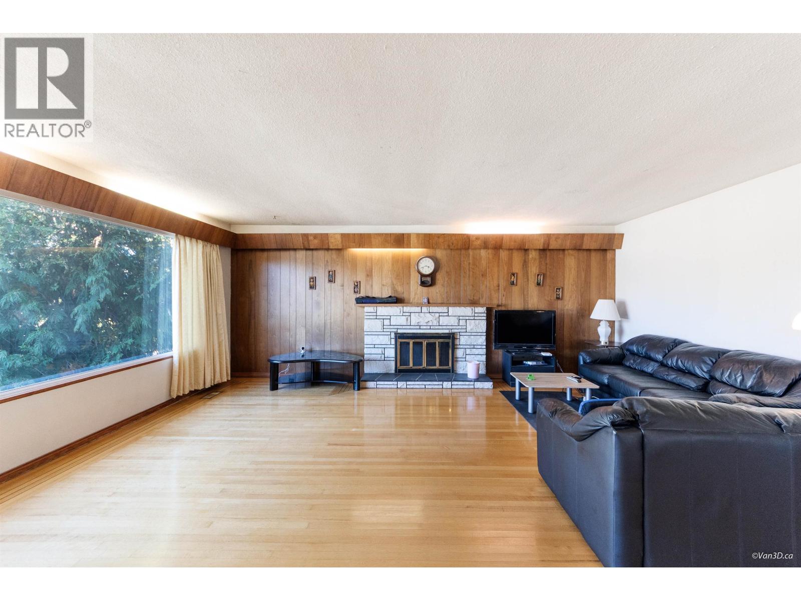 6096 Service Street, Burnaby, British Columbia V5H 1V8 - Photo 5 - R3010750