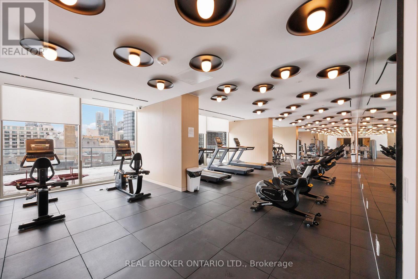 88 Queen Street, Toronto, Ontario  M5C 0B6 - Photo 24 - C12656476