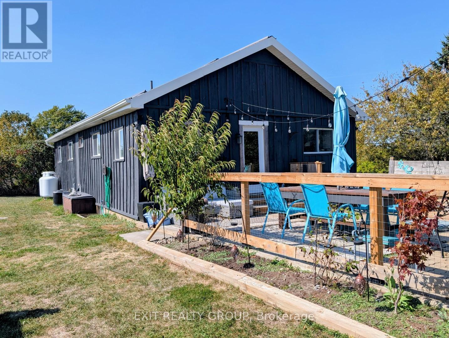 12075 Loyalist Parkway, Prince Edward County, Ontario  K0K 2T0 - Photo 2 - X12427274