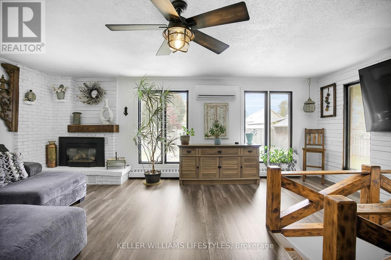 Photo 13 of 50 for 1183 Princess Avenue