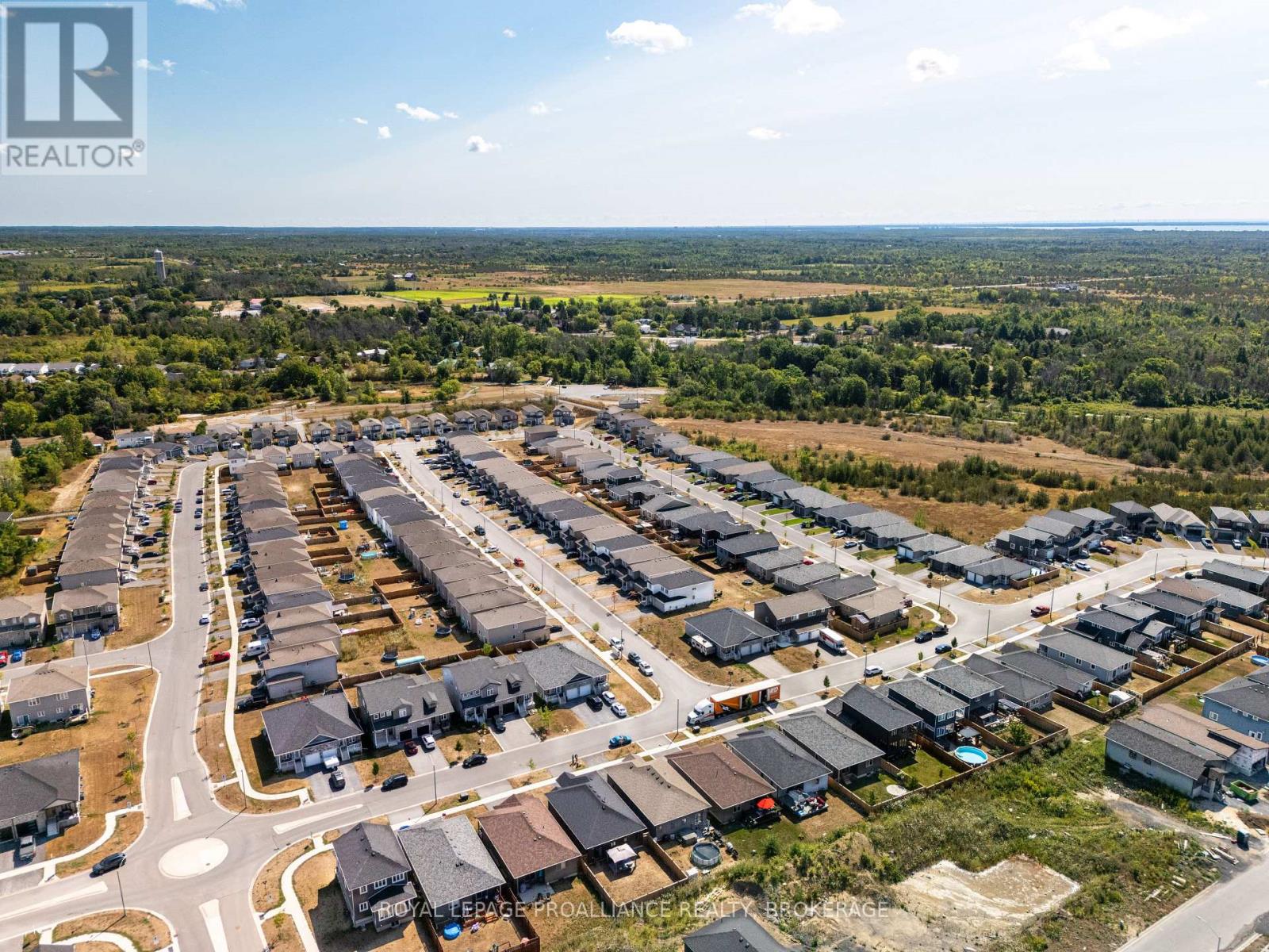 60 Potter Drive, Loyalist, Ontario K0H 2H0 - Photo 9 - X12709566