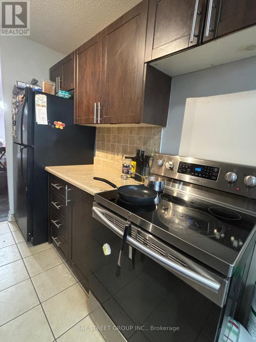 804 - 17 Knightsbridge Road, Brampton, Ontario  L6T 3X9 - Photo 6 - W12720520