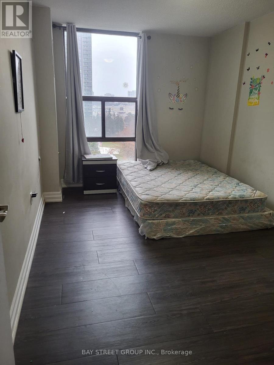 804 - 17 Knightsbridge Road, Brampton, Ontario  L6T 3X9 - Photo 3 - W12720520