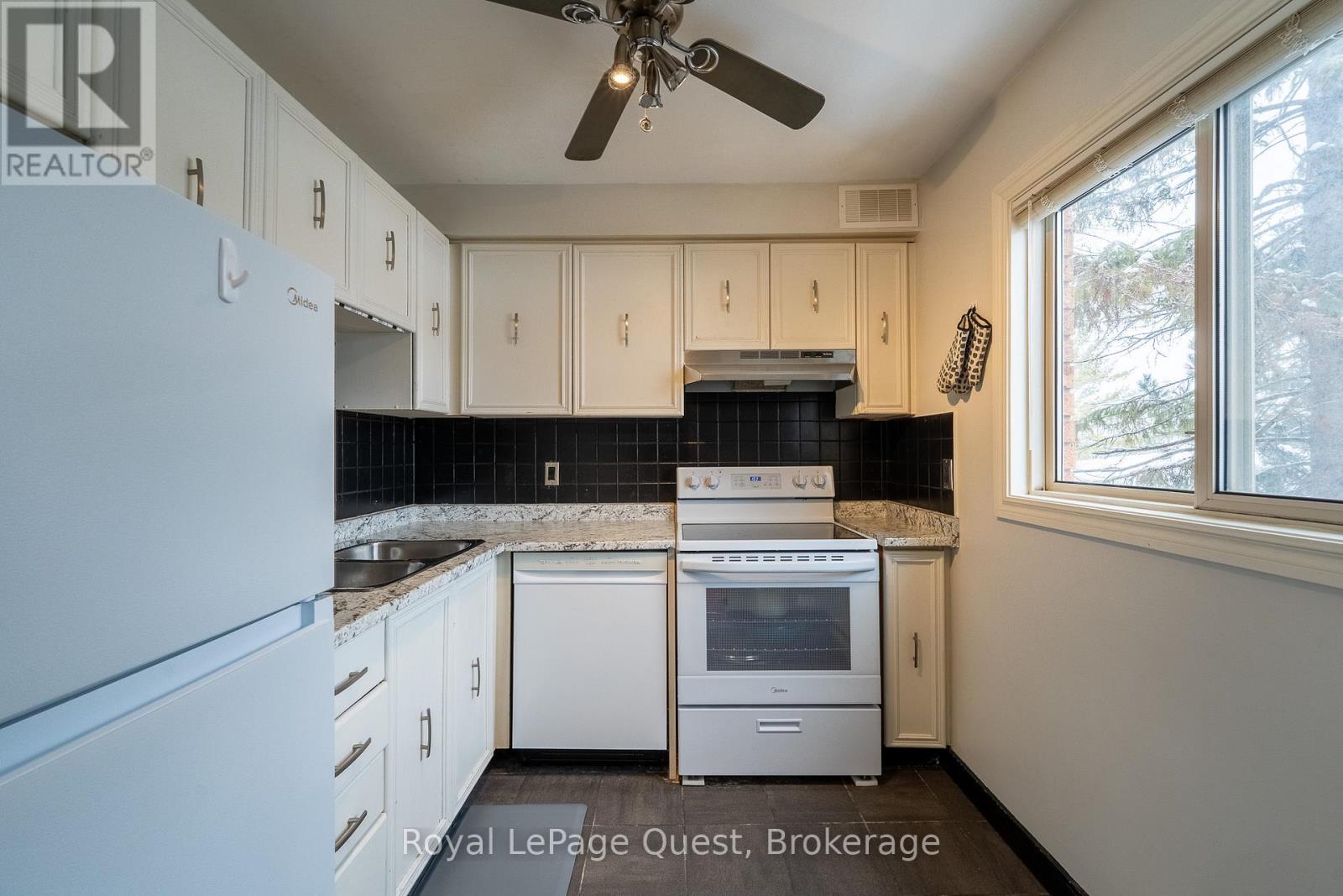 7 - 23 Meadow Lane, Barrie, Ontario  L4N 7K3 - Photo 6 - S12720878