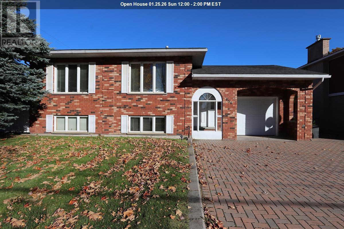 856 Pine St, Sault Ste. Marie, Ontario  P6B 3G3 - Photo 1 - SM260037
