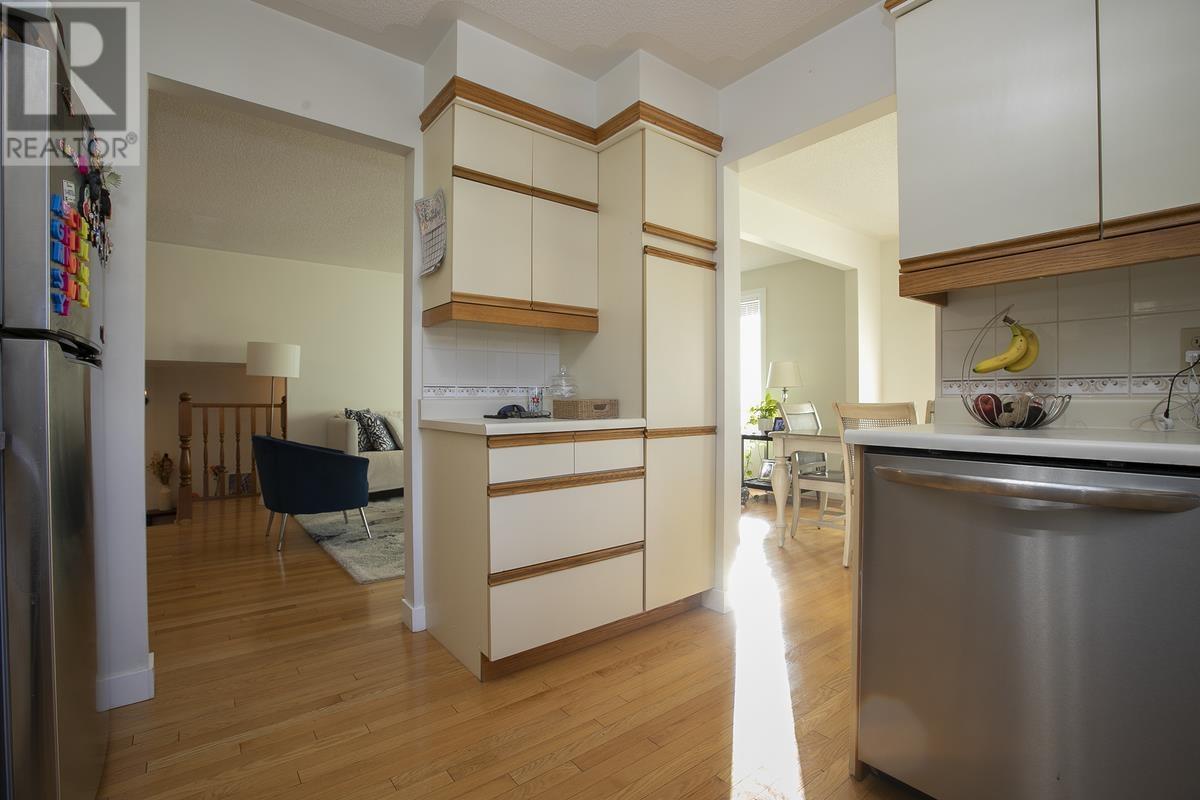 856 Pine St, Sault Ste. Marie, Ontario  P6B 3G3 - Photo 26 - SM260037