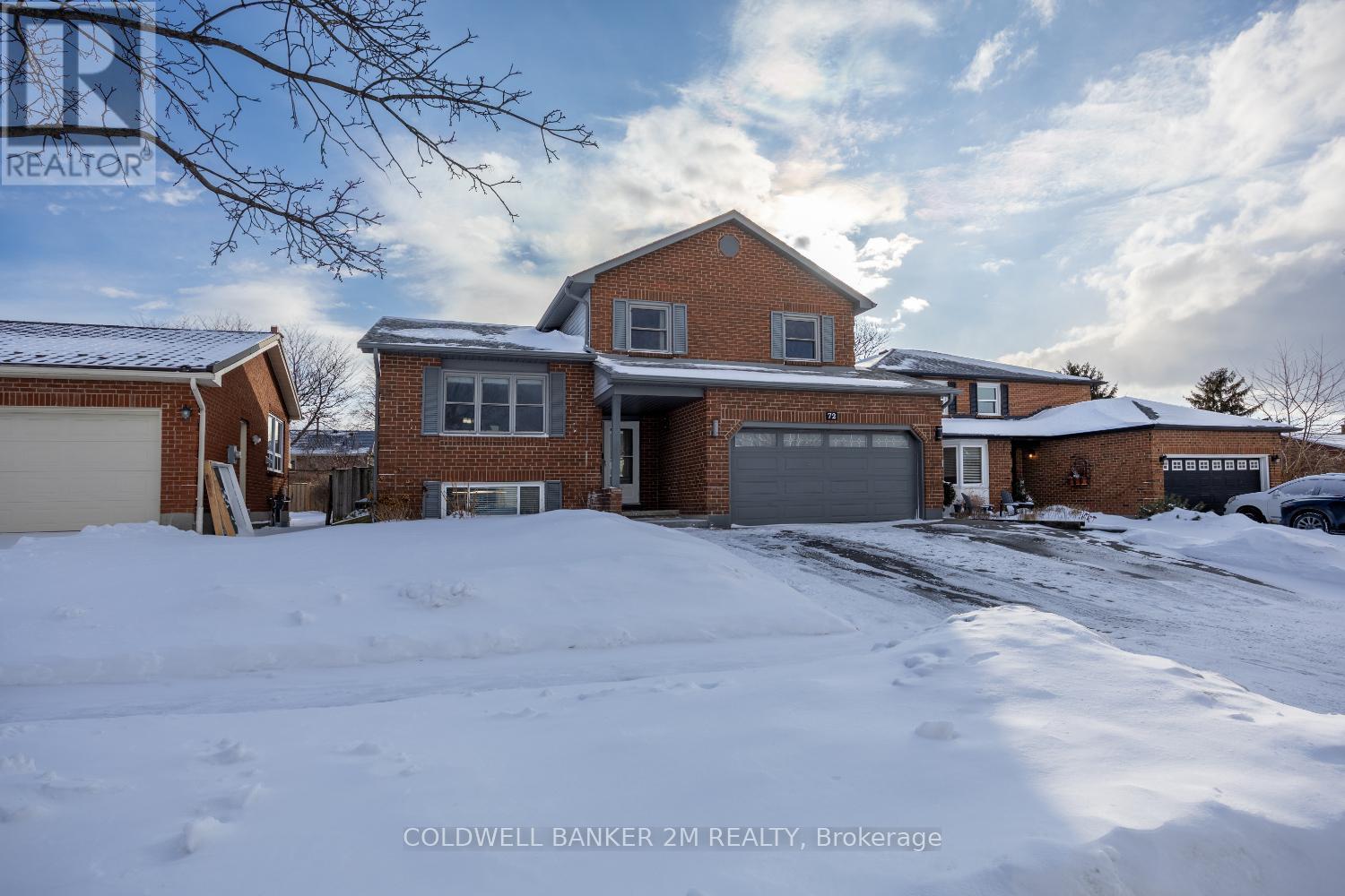 72 HAWLEY CRESCENT, Whitby, Ontario