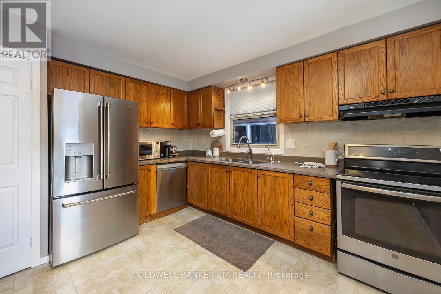 72 Hawley Crescent, Whitby, Ontario  L1N 6V9 - Photo 12 - E12720948