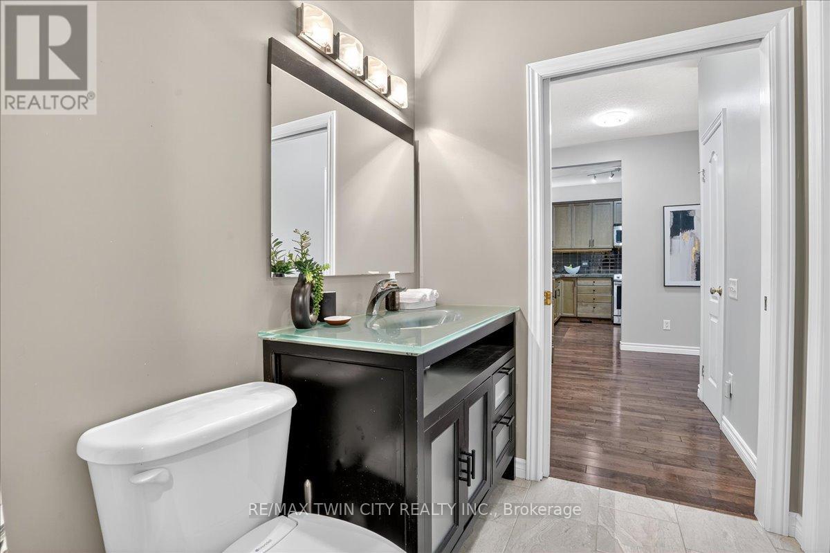 151 Reiber Court, Waterloo, Ontario  N2L 6N2 - Photo 21 - X12473784