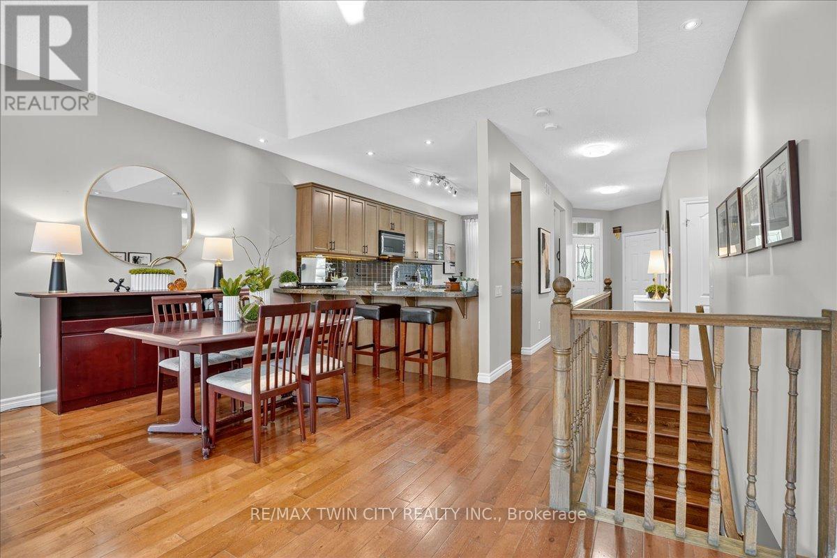 151 Reiber Court, Waterloo, Ontario  N2L 6N2 - Photo 26 - X12473784