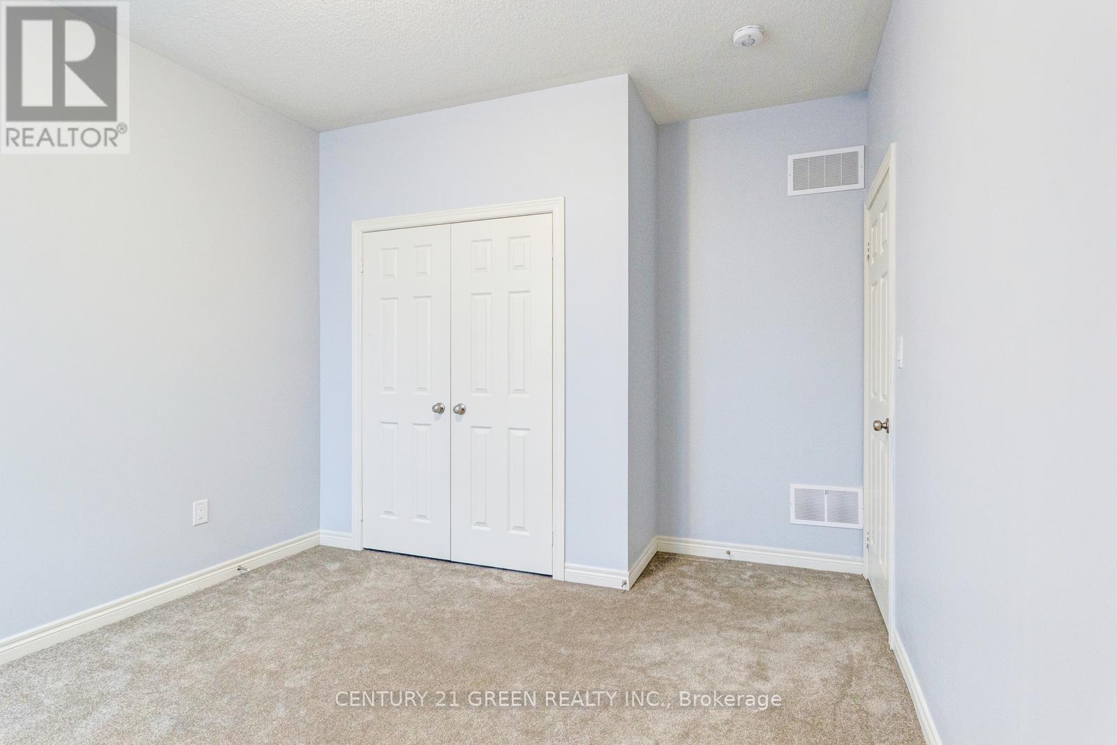 (Upper) - 300 Skinner Road, Hamilton, Ontario  L8B 1X2 - Photo 38 - X12664640