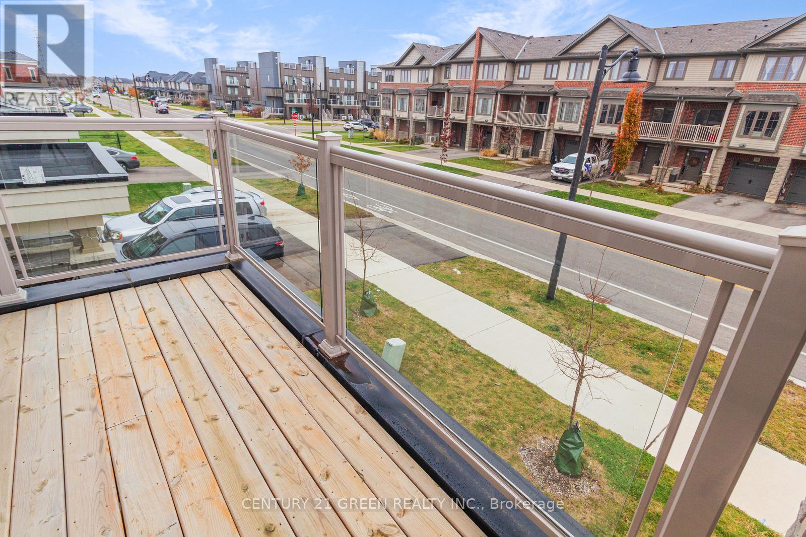 (Upper) - 300 Skinner Road, Hamilton, Ontario  L8B 1X2 - Photo 35 - X12664640