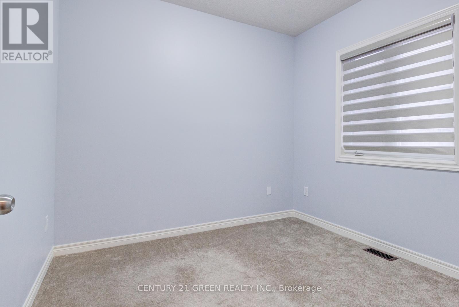 (Upper) - 300 Skinner Road, Hamilton, Ontario  L8B 1X2 - Photo 39 - X12664640