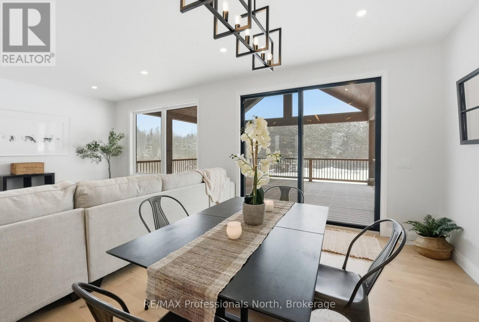 1058 Piper Glen Road, Minden Hills, Ontario  K0M 2K0 - Photo 16 - X12720932