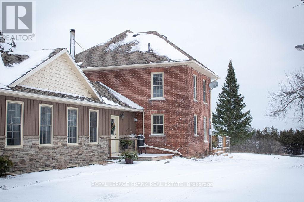 1060 Centre Line, Selwyn, Ontario  K9J 6X5 - Photo 9 - X12721038