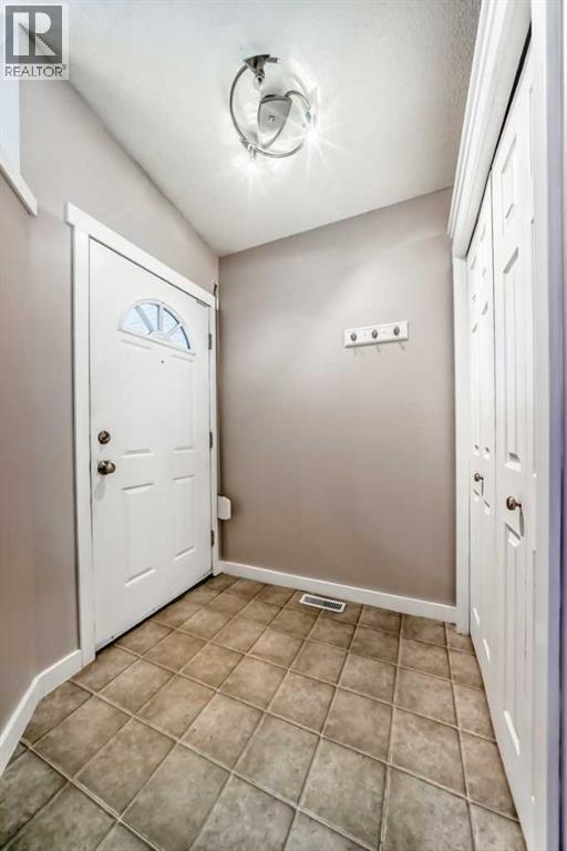 82 Sierra Morena Green Sw, Calgary, Alberta  T3H 3E5 - Photo 8 - A2262519