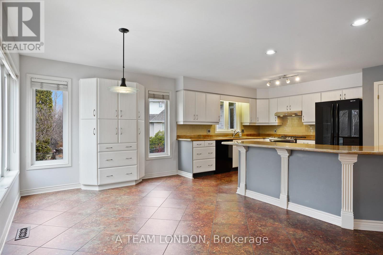 15 Bayside Court, London East, Ontario  N5Y 5M6 - Photo 19 - X12720882