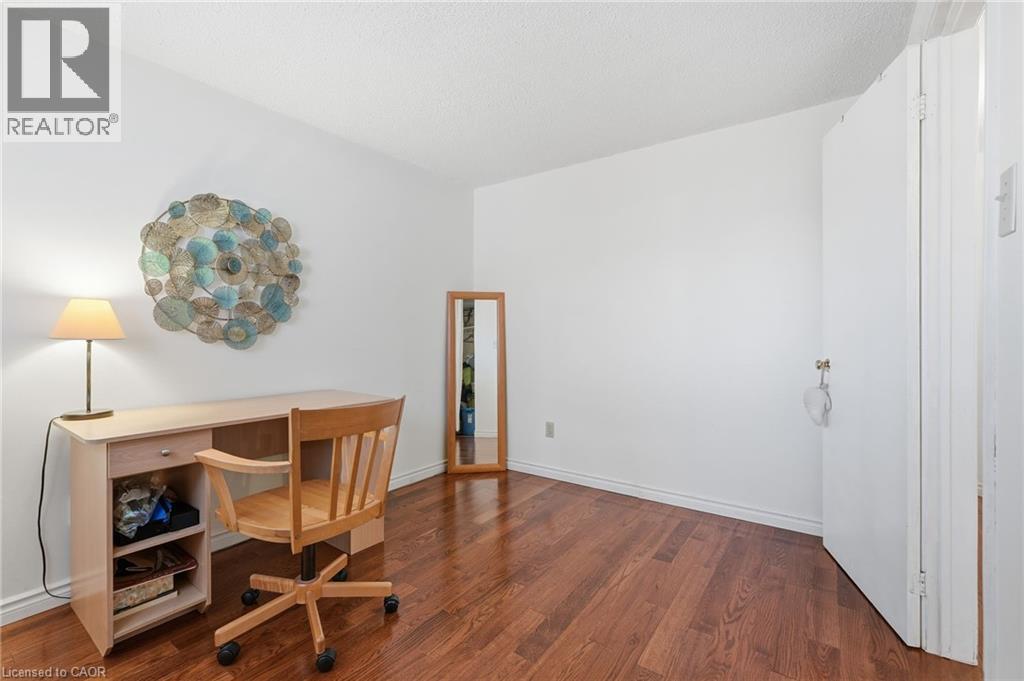 3137 Sandcliffe Court, Burlington, Ontario  L7M 3H1 - Photo 17 - 40800150