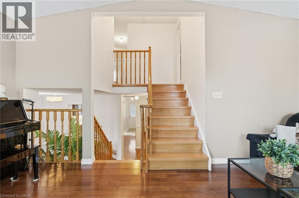 3137 Sandcliffe Court, Burlington, Ontario  L7M 3H1 - Photo 14 - 40800150