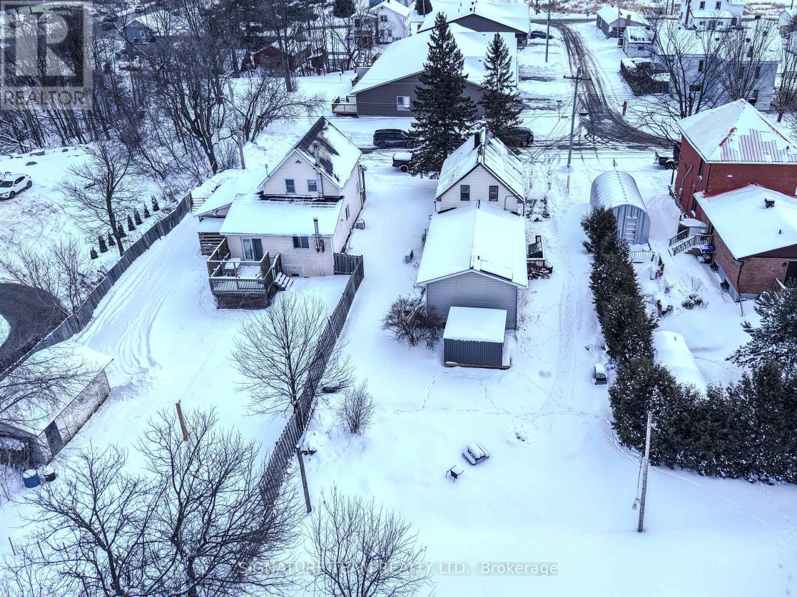 10 Meadow Street, Whitewater Region, Ontario  K0J 1K0 - Photo 27 - X12720936