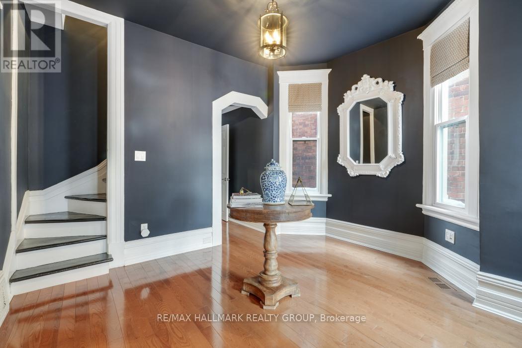 410 Mcleod Street, Ottawa, Ontario  K2P 1A6 - Photo 11 - X12720872