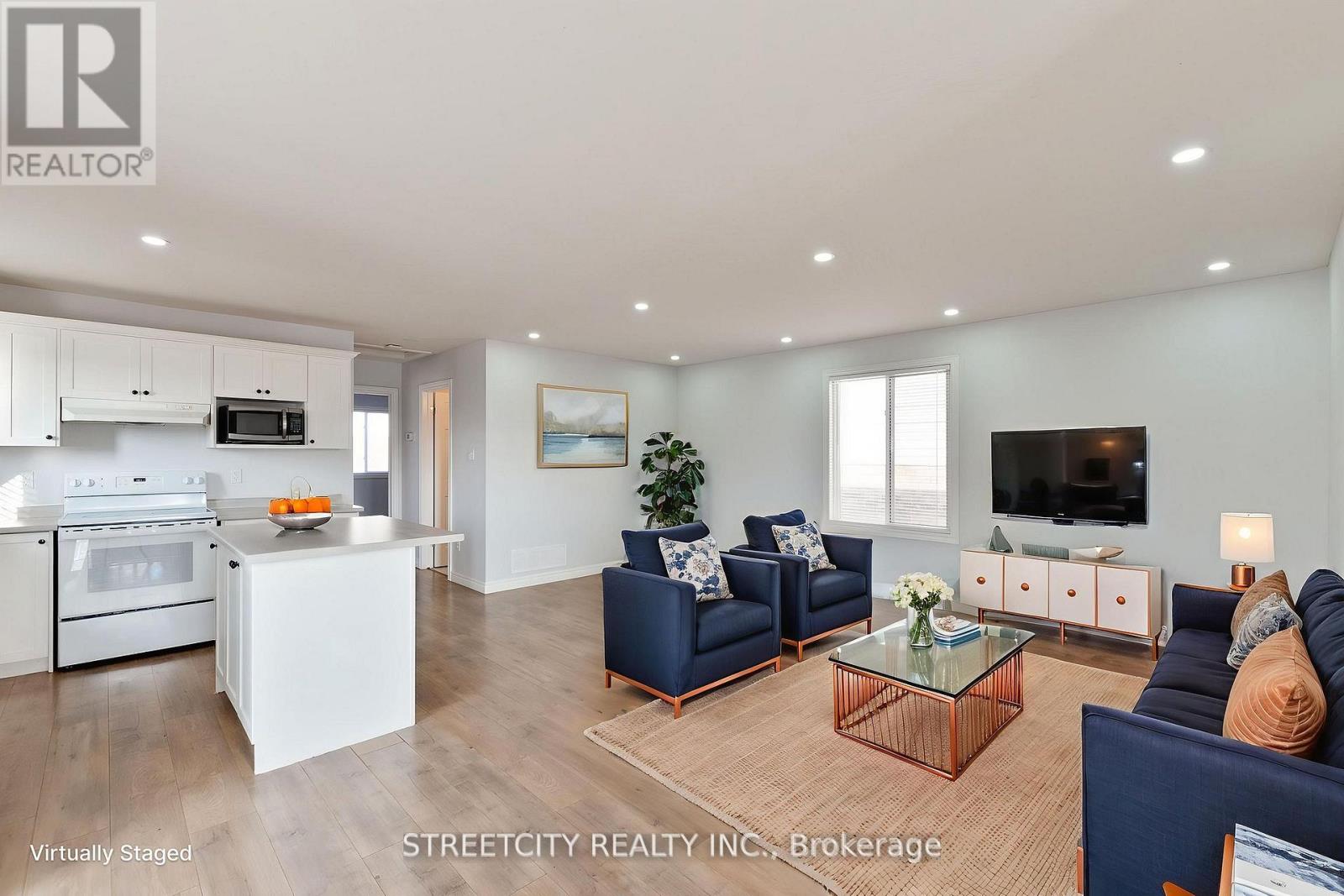 Photo 12 of 43 for 1036 Marigold Street N